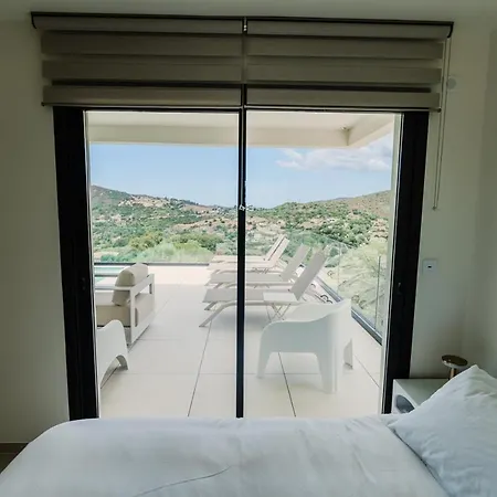 Ninina Villa Alata